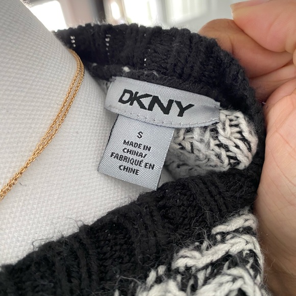 2/$30 DKNY tri-color knit cardigan 🔥 - Picture 6 of 6